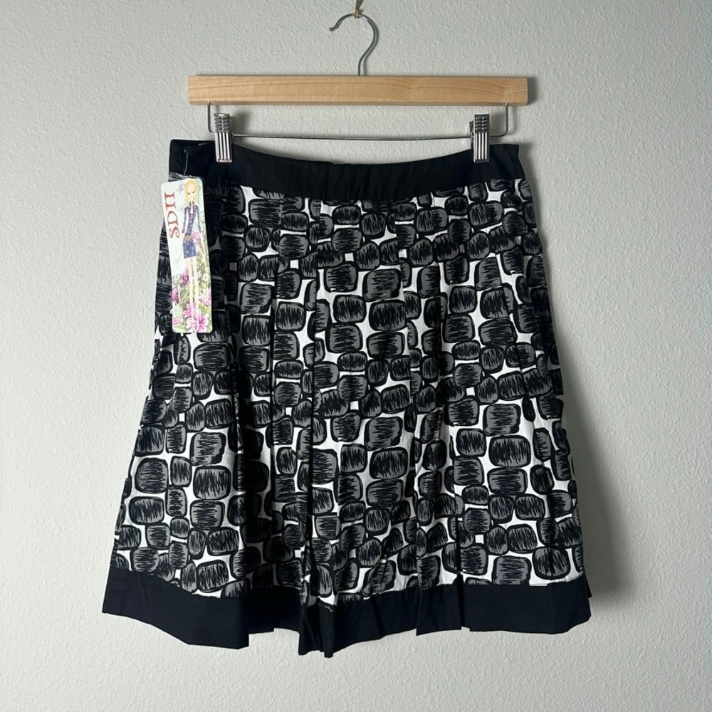 SDII Y2K Pleated Mini Skirt Black White Geometric Print Size L NWT Vintage 90s - Picture 2 of 7